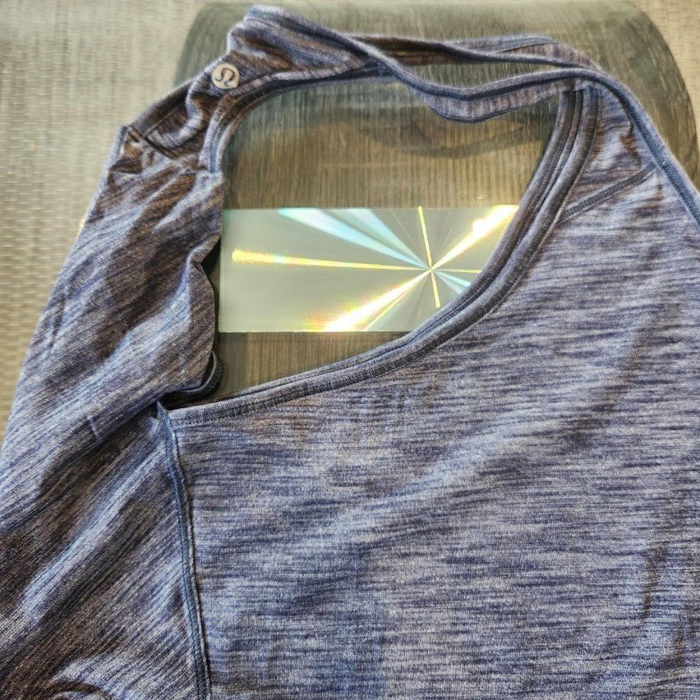 Lululemon Essential Tank - Picture 3 of 5